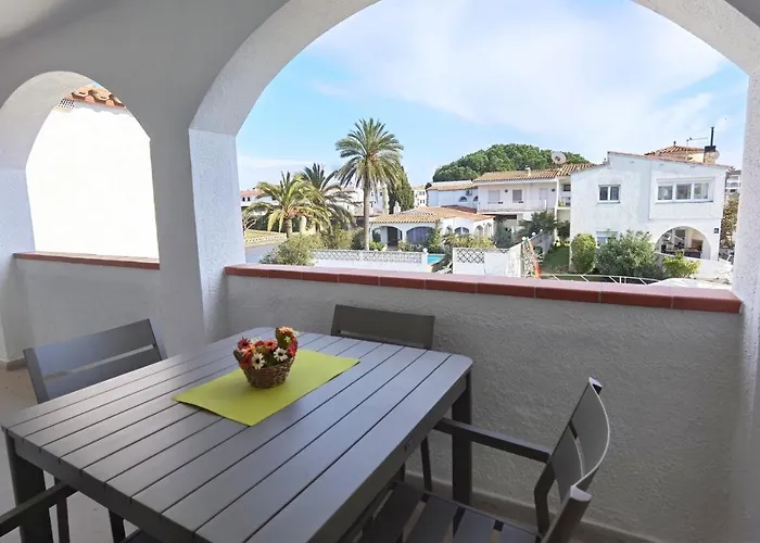 Apartmán Leon Inmo Dana - 15770 Empuriabrava